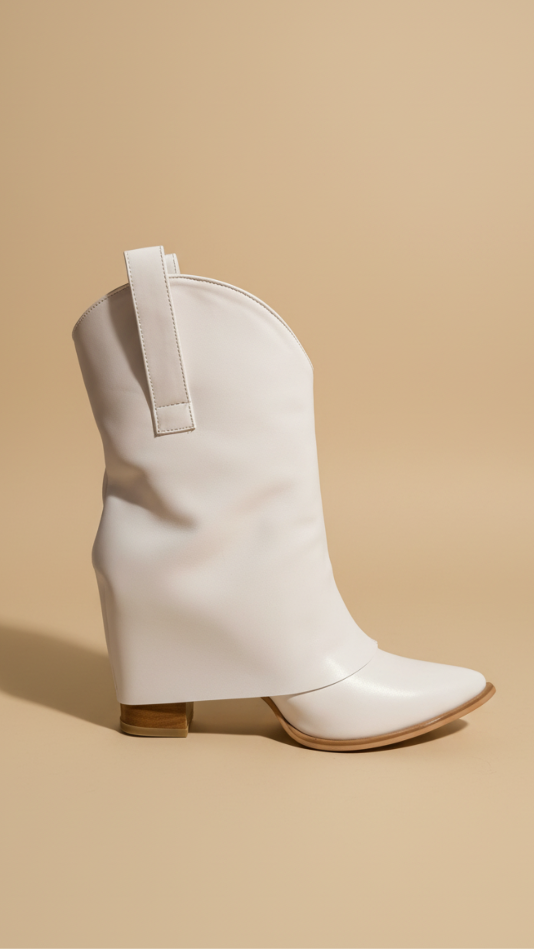 Bota Blanca con capote