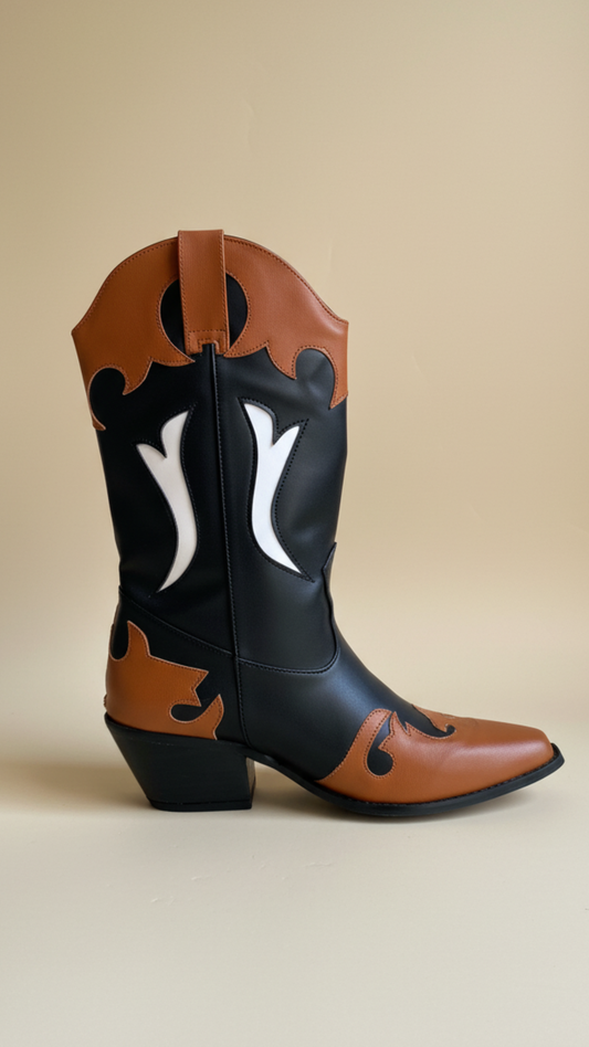 Bota Vaquera Negro con café Antonella